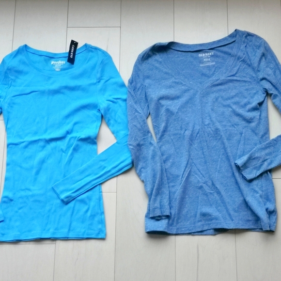 Old Navy Tops - 2 cotton long sleeve tops petite
